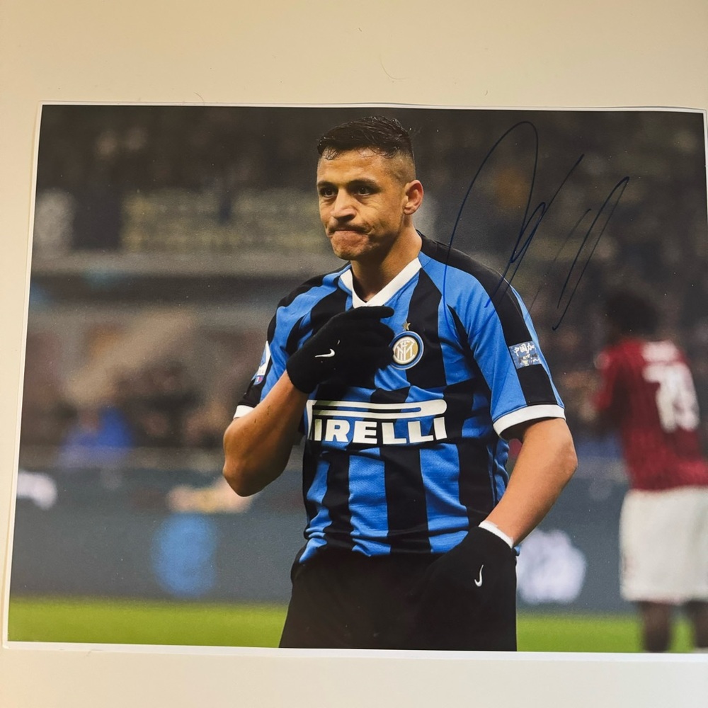 Alexis Sanchez Autograph, Signed Inter Milan Photo, With Proof.